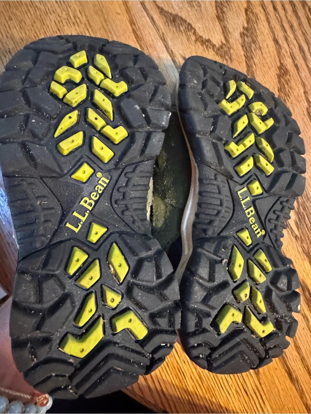 L.L. Bean Olive Green and Yellow Kids Velcro Trail Sneakers toddler size 8